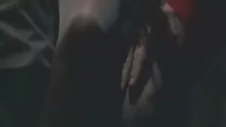Blonde se porno de rihanna masturbe sur une chaise vagin doux