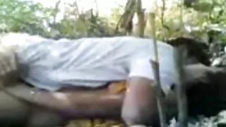 Fille au cul appétissant a sauté bon film porno sur la bite