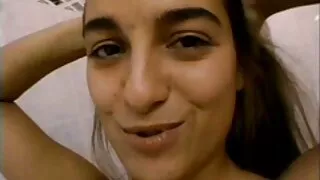 À première vue, porno mere une fille modeste aime baiser plus que tout