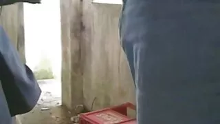 Fille en film de x gratuit bas blancs écarte ses jambes devant la bite
