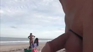 Un petit porno mami pénis baise une bombasse en culotte