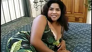Superbe video trans sex brune donne sur la table dans des filets de pêche