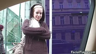 Une salope habile parle au téléphone et film porno xnxx baise avec son amant