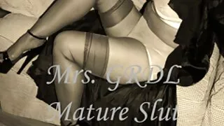Une belle-mère plantureuse a trouvé le vagin en caoutchouc de son beau-fils film porno amateur et s'est fait baiser